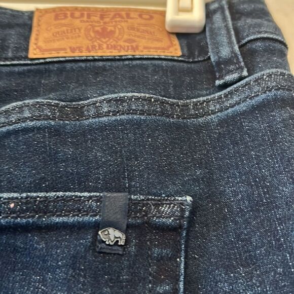 Buffalo David Bitton mid rise boot cut jeans Size 33 EUC - Picture 7 of 12